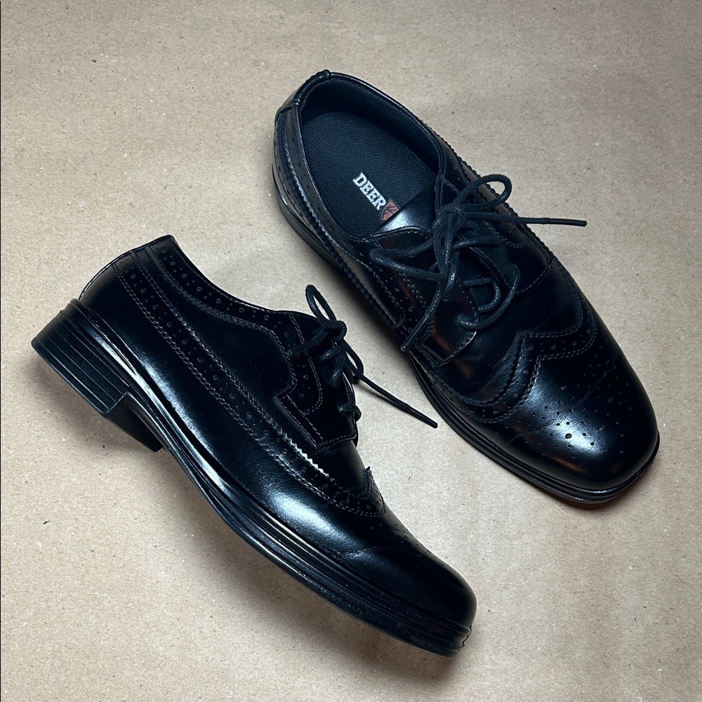 DEER STAGS Black Lace-Up Boys Shoes - Size 2.5 W - EUC